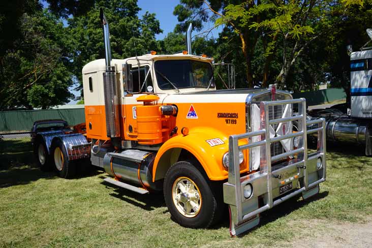 TNT Kenworth